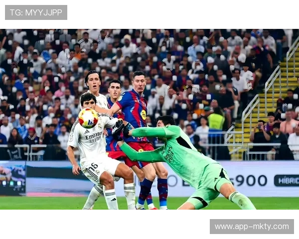 皇马2-0莱万特取联赛五连胜，积分榜紧咬巴萨